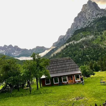 Bujtina 2 Pensión