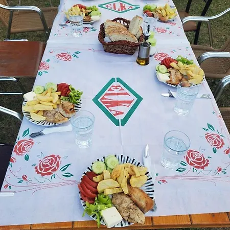 Bujtina 2