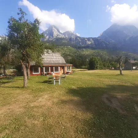 Bujtina 2 Guest house Valbone