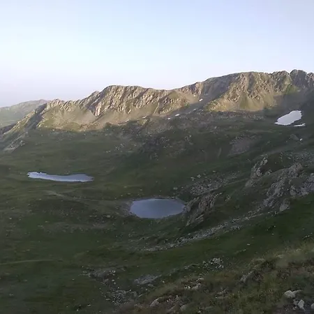 Bujtina 2 *